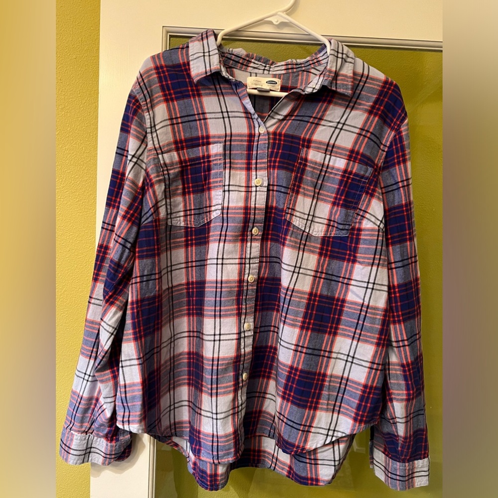 Women’s Old Navy long sleeve button up flannel size XL